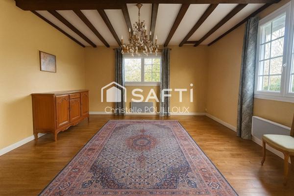 Maison 3 chambres, magnifique jardin, 3 garages