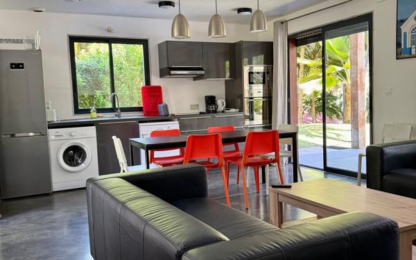 Maison à vendre    5 pièces •  Le Vauclin