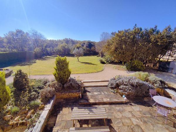 Demeure  8 pièce(s) 239 m2