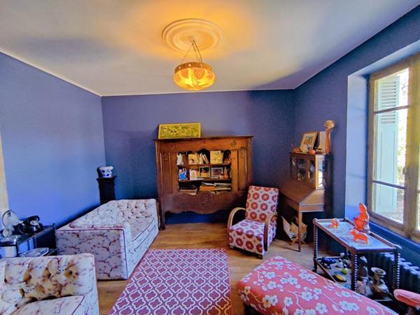 Demeure  8 pièce(s) 239 m2