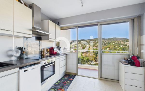 Appartement à vendre    2 pièces • 55 m2 Mandelieu-la-Napoule