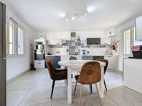 Maison Camaret-sur-aigues d'environ 62m² habitables