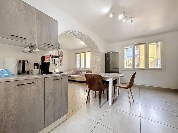 Maison Camaret-sur-aigues d'environ 62m² habitables