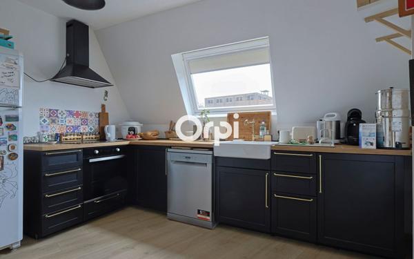 Appartement à vendre    2 pièces • 75,88 m2 Lille