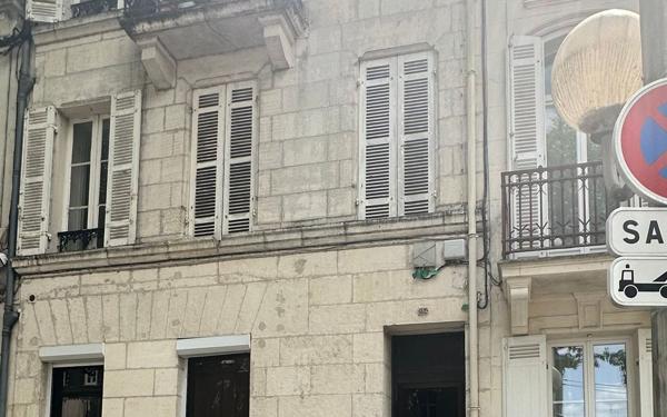 Maison à vendre    5 pièces •  Saintes