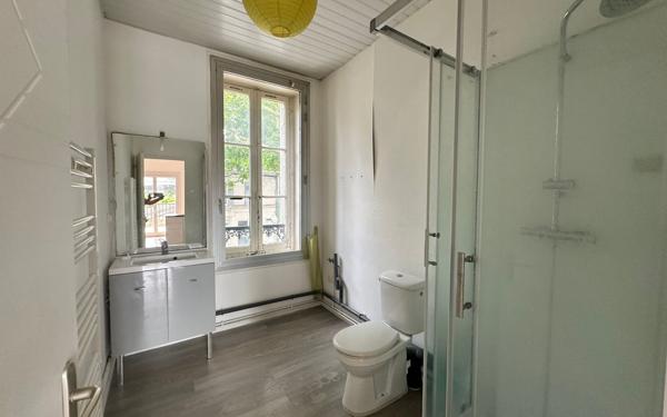 Maison à vendre    5 pièces •  Saintes