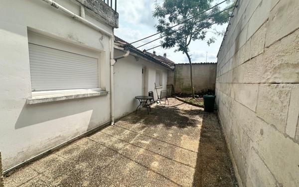 Maison à vendre    5 pièces •  Saintes