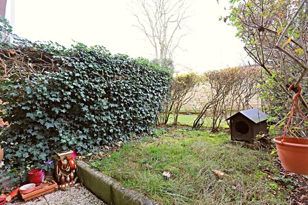 Appartement Nanterre 2 pièce(s) 45 m2 €253 000 ** - Référence 15126