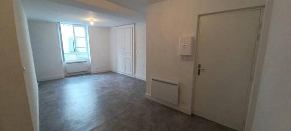 Appartement 2 pièces                                        - 42600 Montbrison Réf : 13112