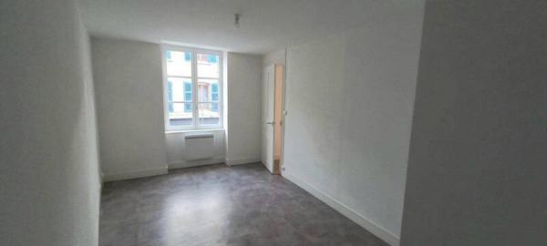 Appartement 2 pièces                                        - 42600 Montbrison Réf : 13112