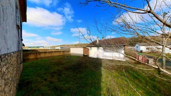 Maison à restaurer à vendre à Lalinde en Dordogne (24150), ref : 18113/48