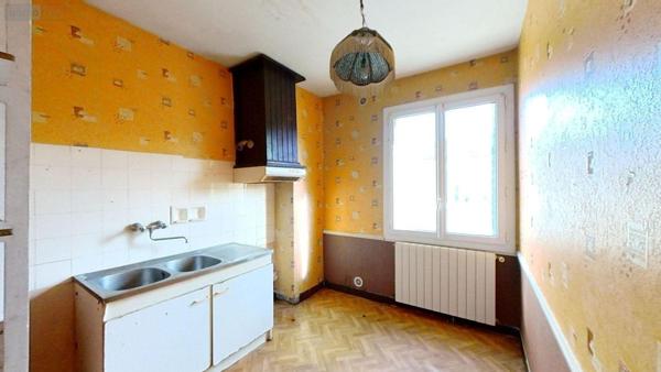 Maison à restaurer à vendre à Lalinde en Dordogne (24150), ref : 18113/48