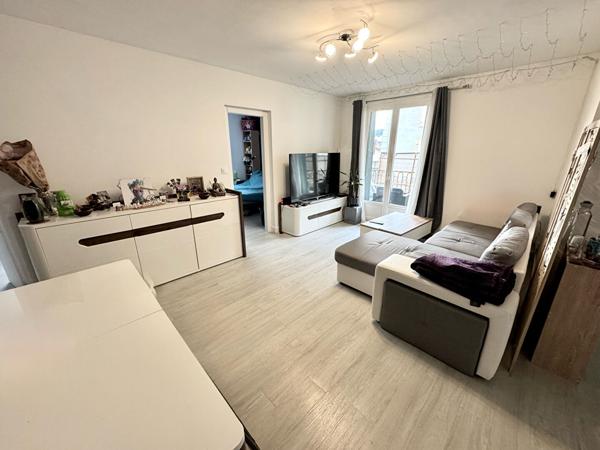 Appartement 4 pièces, box et balcon - Etampes, quartier Saint-Martin