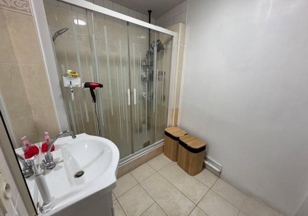 Appartement 4 pièces, box et balcon - Etampes, quartier Saint-Martin