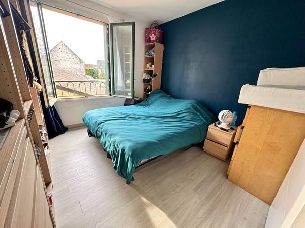 Appartement 4 pièces, box et balcon - Etampes, quartier Saint-Martin