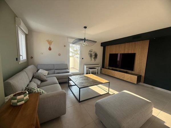 Appartement de standing au dernier étage  avec terrasse