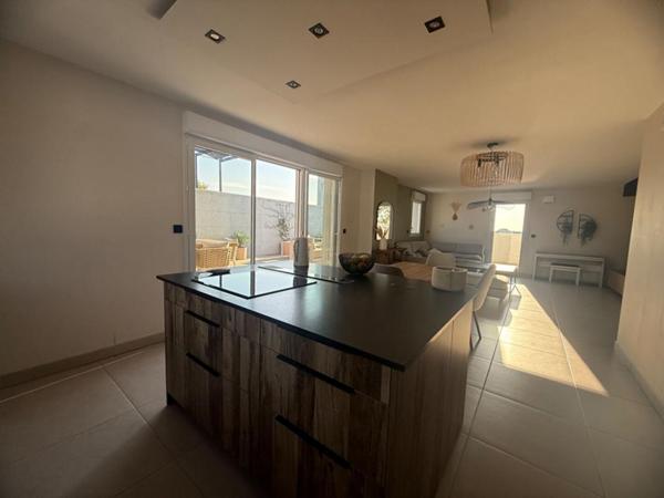 Appartement de standing au dernier étage  avec terrasse