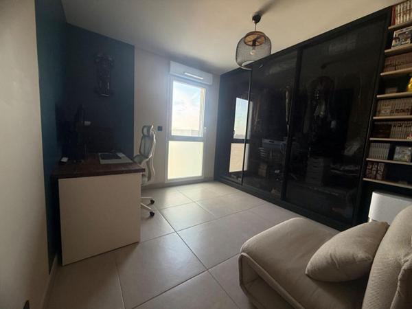 Appartement de standing au dernier étage  avec terrasse