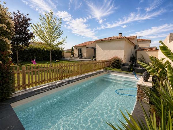 Immobilier Saint-Gilles (30800) – Villa 121.95m2 – 399 000 €