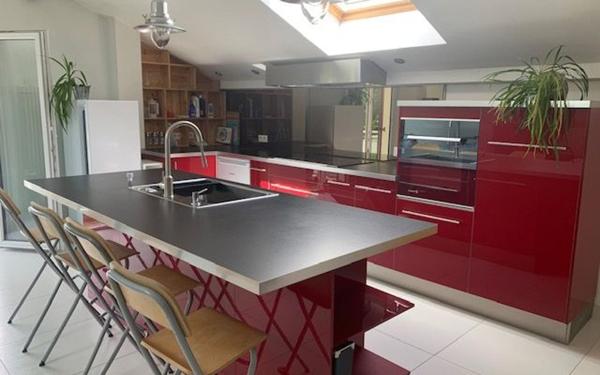 Appartement à louer    1 pièce •  Prévessin-Moëns