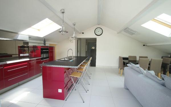 Appartement à louer    1 pièce •  Prévessin-Moëns