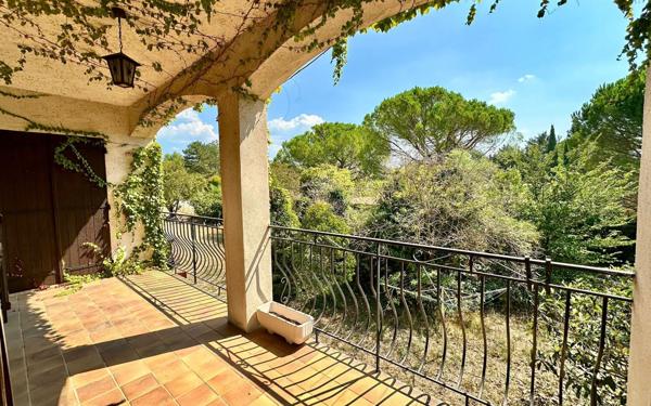 Maison à vendre    7 pièces • 213,77 m2 Aix-en-Provence