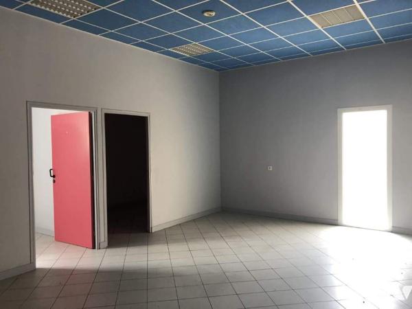 BATIMENT 360 M² environ CENTRE VILLE