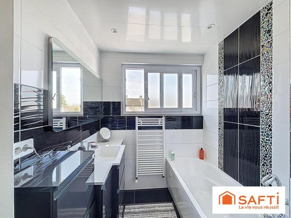 Maison familialed e 92 m2, 4 chambres, jardin et garage de 20 m2