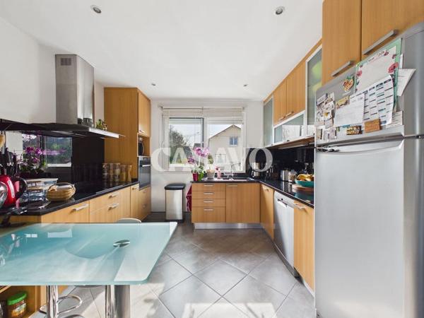 Vente Maison 6 pièces de 120m² - 95600 Eaubonne