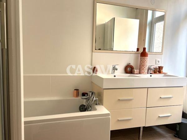 Vente Appartement 3 pièces de 72m² - 59110 La Madeleine