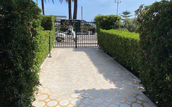 Appartement à louer    1 pièce •  Nice