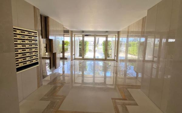 Appartement à louer    1 pièce •  Nice