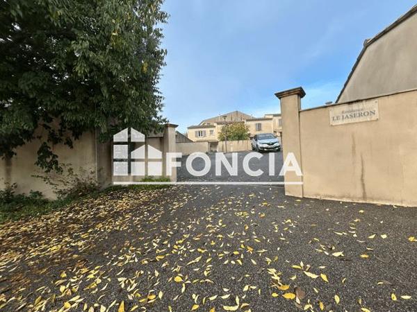 Location Maison 4 pièces 68.32 m² - 11 COURS DE LA LIBERATION Pierrevert 04860