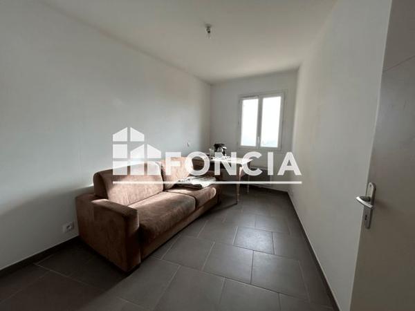 Location Maison 4 pièces 68.32 m² - 11 COURS DE LA LIBERATION Pierrevert 04860