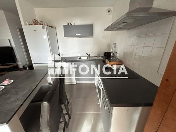 Location Maison 4 pièces 68.32 m² - 11 COURS DE LA LIBERATION Pierrevert 04860