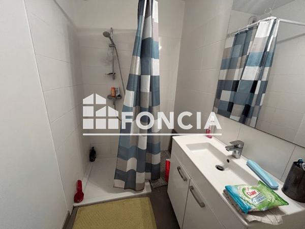 Location Maison 4 pièces 68.32 m² - 11 COURS DE LA LIBERATION Pierrevert 04860