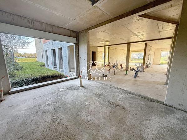 IMMEUBLE A FINIR 720M2 R+1