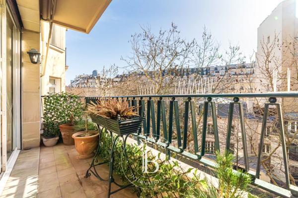 Paris 16ème, Appartement 2 Chambres -  121 m² à vendre