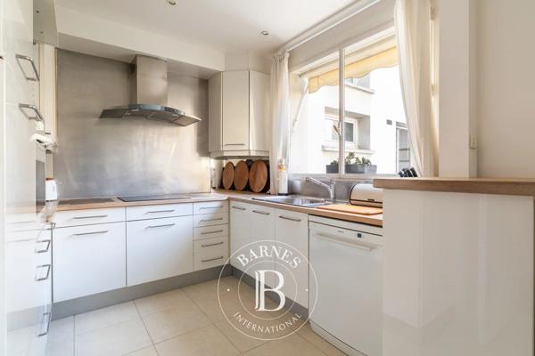 Paris 16ème, Appartement 2 Chambres -  121 m² à vendre