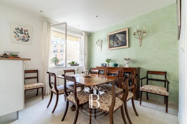 Paris 16ème, Appartement 2 Chambres -  121 m² à vendre
