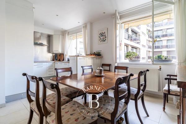 Paris 16ème, Appartement 2 Chambres -  121 m² à vendre