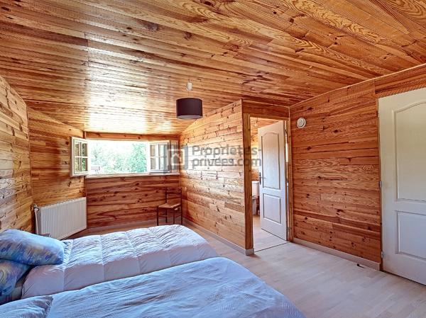 VILLA AVEC UNE PISCINE JOLI UN PARC !