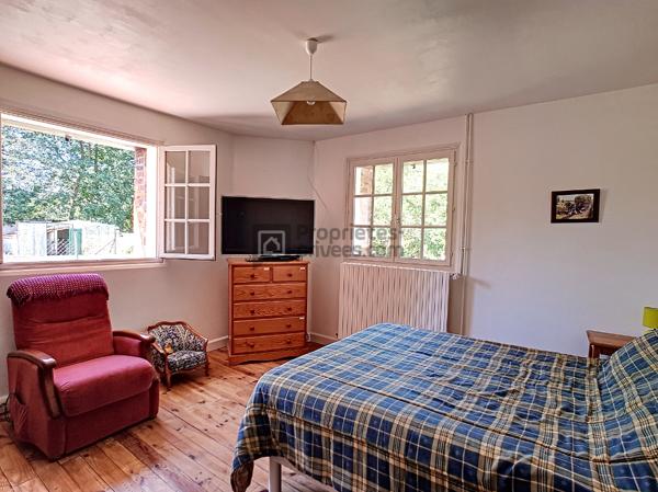 VILLA AVEC UNE PISCINE JOLI UN PARC !