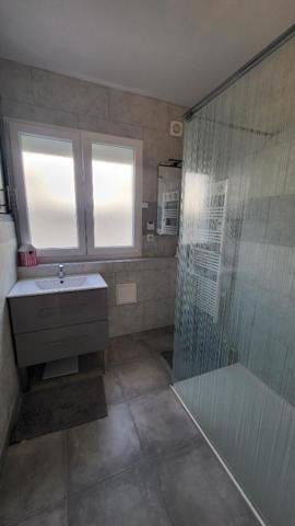 Bel appartement T2 , terrasse et jardin