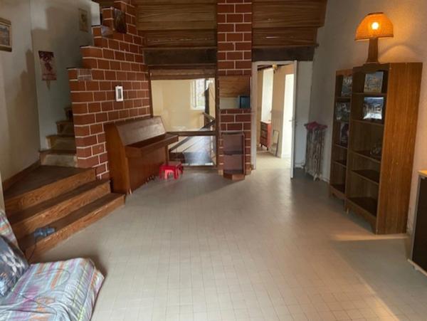 Maison à vendre 9 pièces avec local professionnel à St Marceau