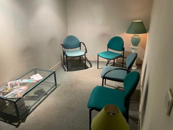 Maison à vendre 9 pièces avec local professionnel à St Marceau