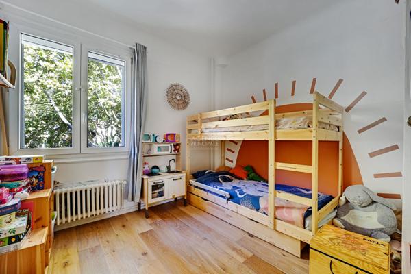 VIROFLAY Centre - Appartement 6 pièces avec superbe terrasse - Rare €830 000 ** - Référence 602-C