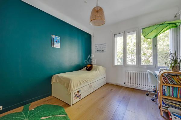 VIROFLAY Centre - Appartement 6 pièces avec superbe terrasse - Rare €830 000 ** - Référence 602-C