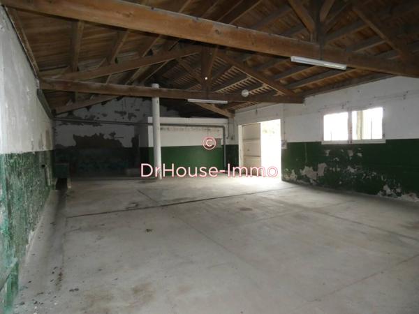 Parking / Box à vendre de 140 m²