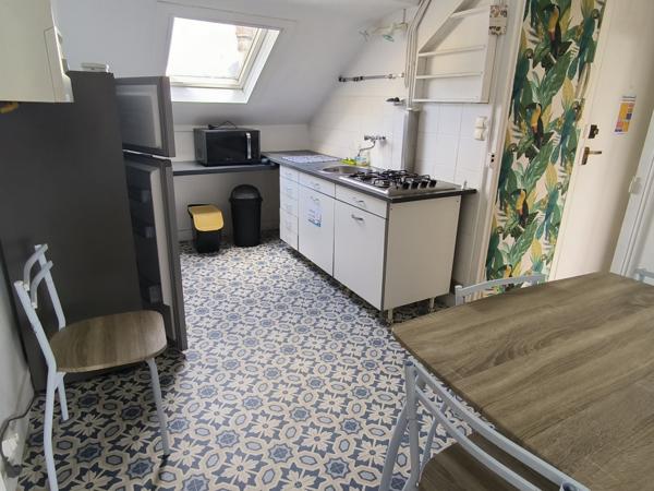 BEAU T2 MEUBLE MANSARDE